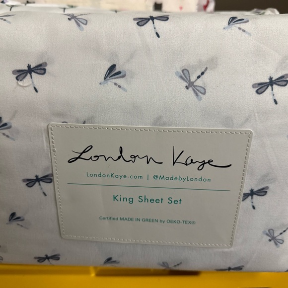 White and Blue dragon fly King Sheet Set